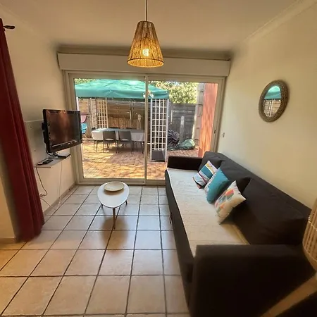 Villa Au Port D'hyeres Avec Terrasse, Veranda Et Clim - Proche Plages Et Commerces - Fr-1-335-158 *