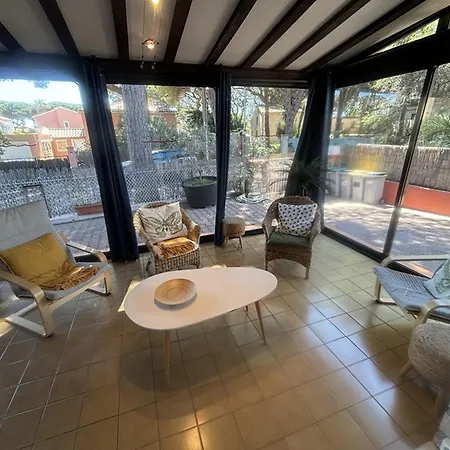 Villa Au Port D'hyeres Avec Terrasse, Veranda Et Clim - Proche Plages Et Commerces - Fr-1-335-158 Hyeres