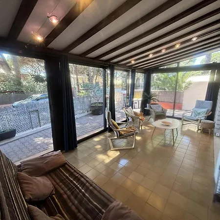 Villa Au Port D'hyeres Avec Terrasse, Veranda Et Clim - Proche Plages Et Commerces - Fr-1-335-158 *
